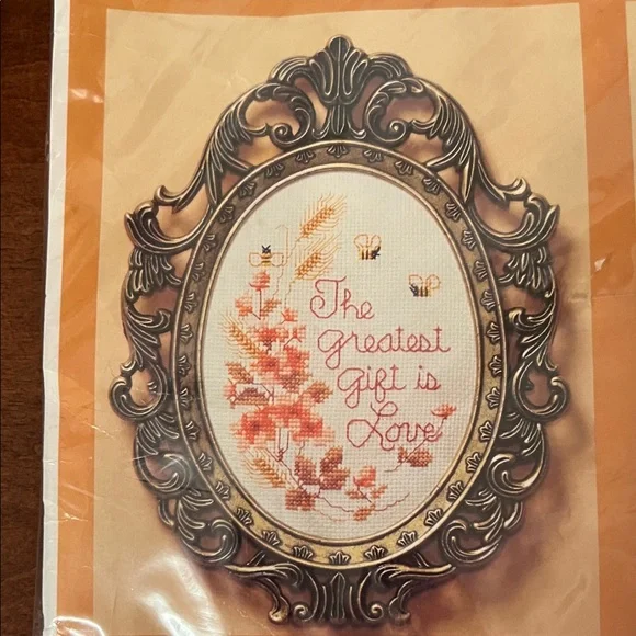 Embroidery Kit - Floral Design #1924 - Picture 2 of 4